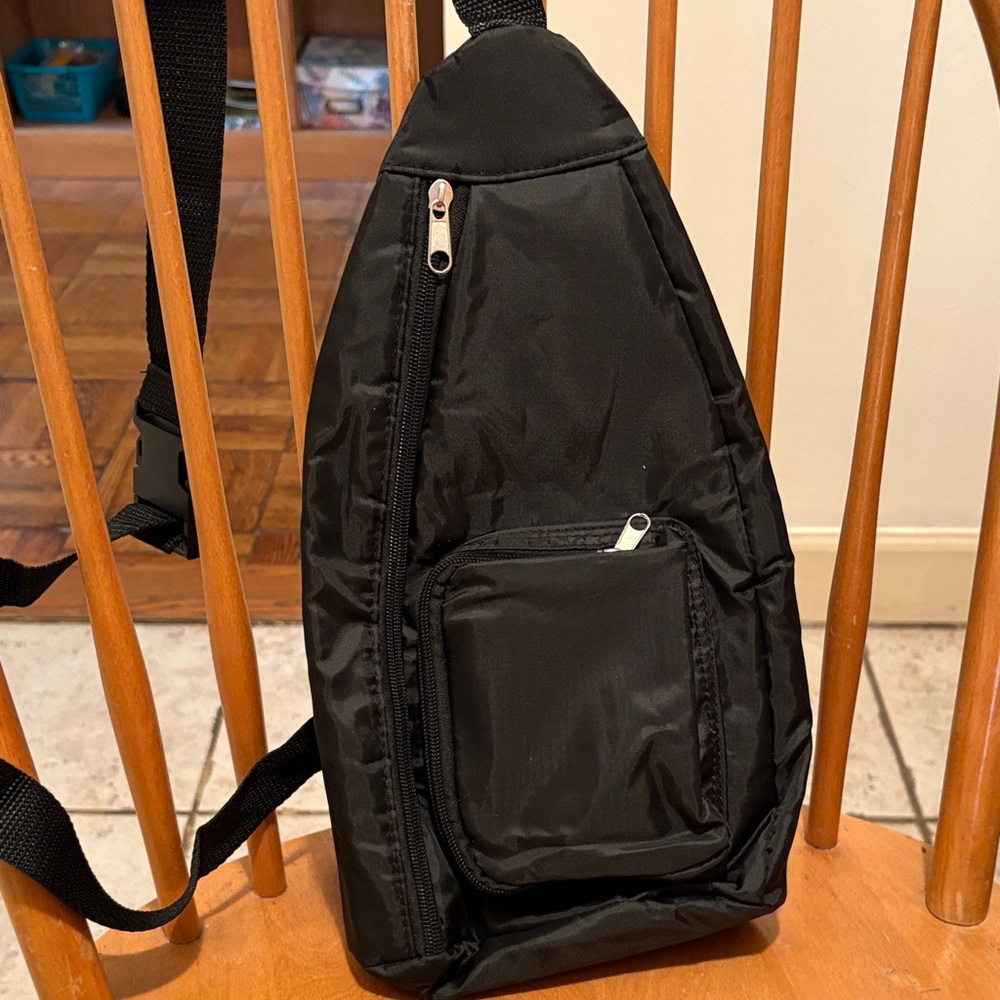 Unisex Black Sling Crossbody Bag for Compact Everyday Carry